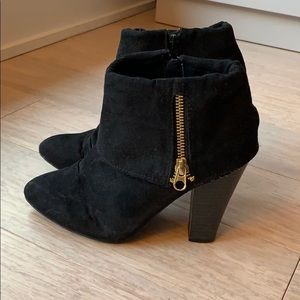 Qupid Black Booties